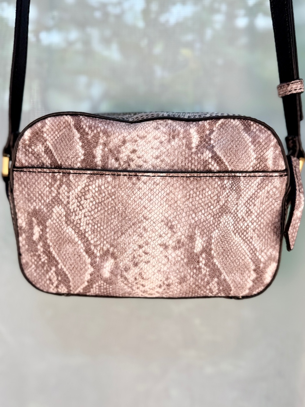 Fossil Leather Snakeskin Crossbody Camera Bag Gold Hardware EUC - Picture 4 of 15